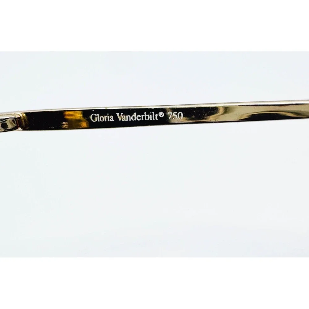 Gloria Vanderbilt Eyeglasses Women Gold Tone Oval Frame Zyloware 750 54-18-135